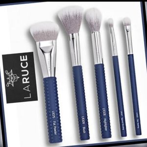 LARUCE BEAUTY 5 pieces Cheek & Eyes Brush Set in Denim Blue,FULL SIZE NEW